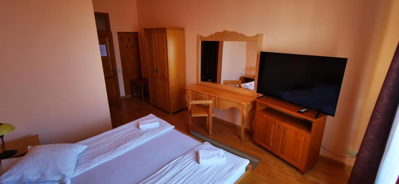 Bed and Breakfast Rakoczi Center Одорхею-Секуєск Екстер'єр фото