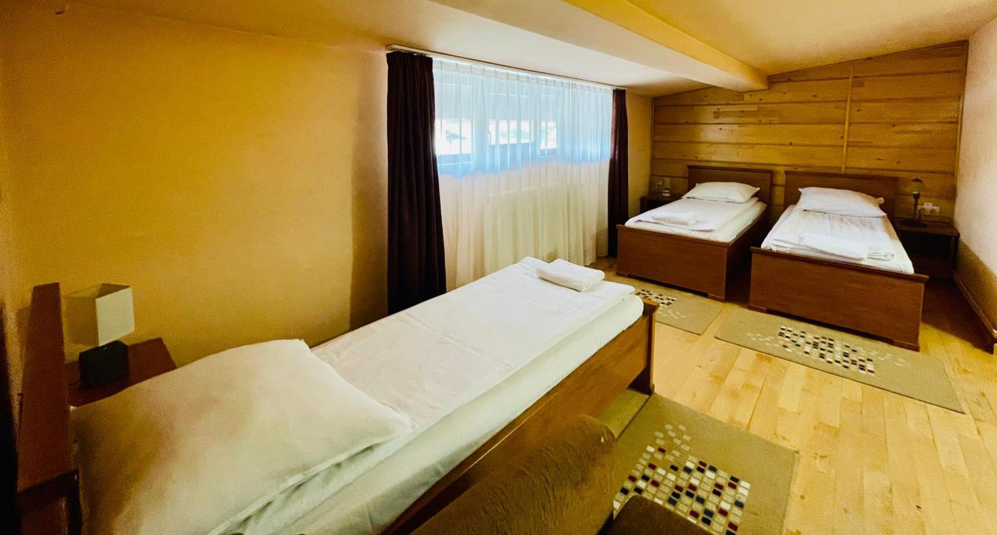 Bed and Breakfast Rakoczi Center Одорхею-Секуєск Екстер'єр фото